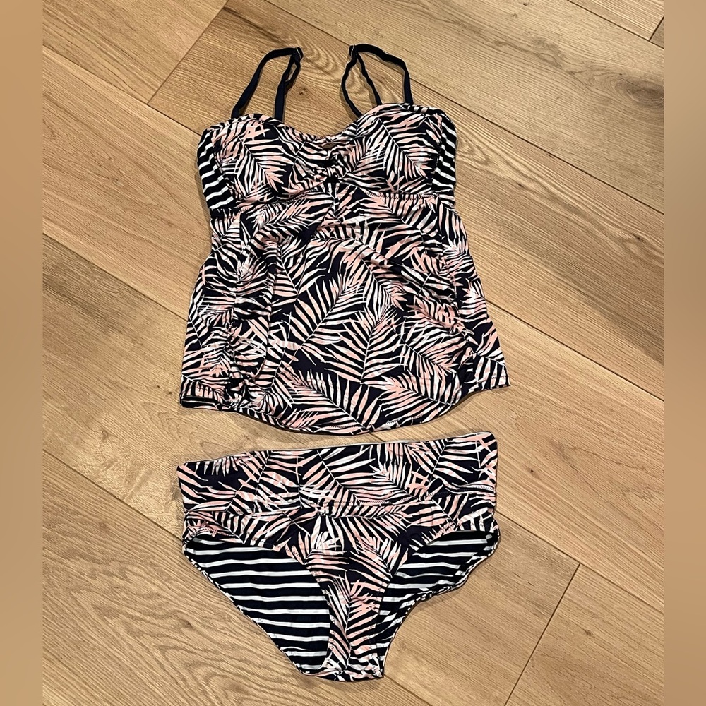 A Pea in the Pod Maternity swimsuit